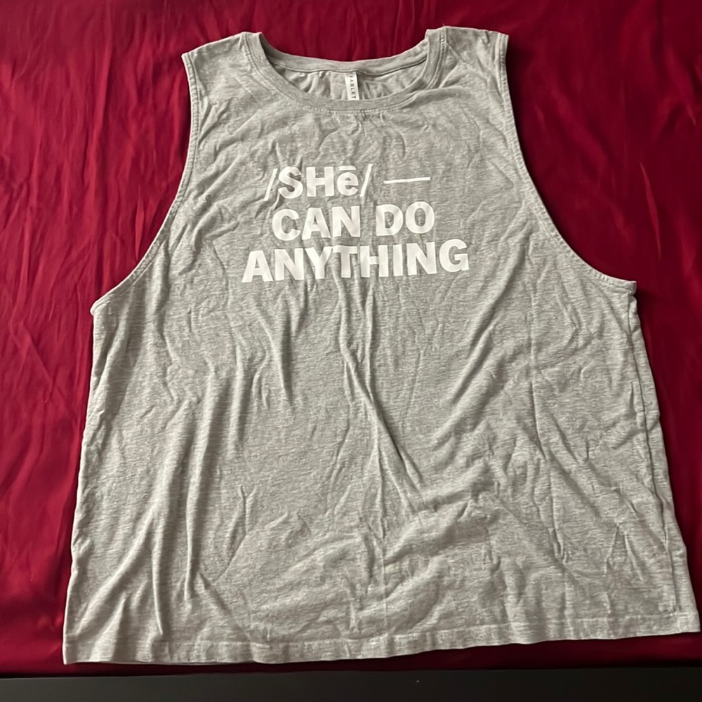 Sleeveless tank / tee